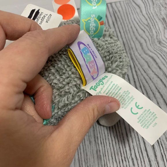 Mary Meyer Baby Taggies Heather Hedgehog Squeaks Toy NWT - Picture 6 of 8